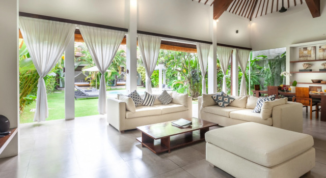 2BR Villa Alice Dua in Seminyak, Rezervovat Vila Chaty v Bali, Chalupa