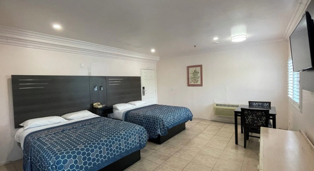 Четырёхместный номер Standard Diamond Inn