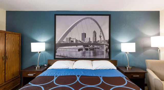 Super 8 By Wyndham Urbandale/Des Moines Area, Rezerwuj Hotel Hotele w Iowa z basenem, Basen