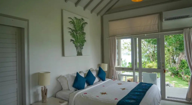 Karang Sempiak Villa, Boek Villa Selong Belanak Lombok