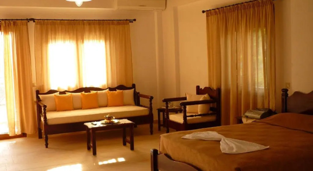 Студия Pantheon Apartments & Studios