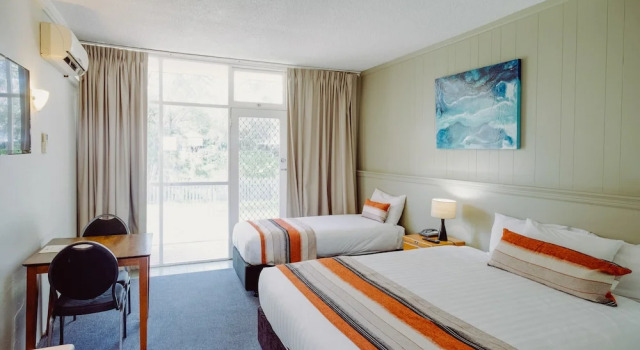 Двухместный номер Standard с видом на реку Artesian Spa Motel