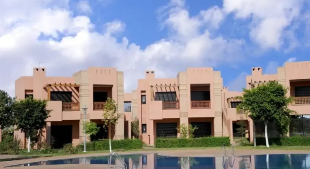 Bel Appartement dans une résidence Fermée avec piscine, Забронировать Апартаменты/квартира Отели Марракеш-Тенсифт-Эль-Хауз с парковкой, Парковка