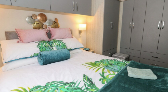 The Haven, Book Feriehus Cross Inn Glamorgan
