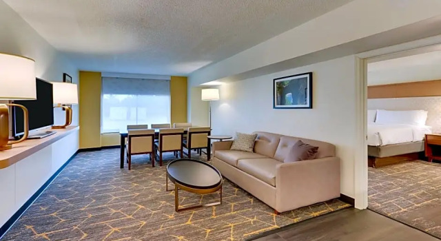 Люкс Holiday Inn Staunton Conference Center by IHG