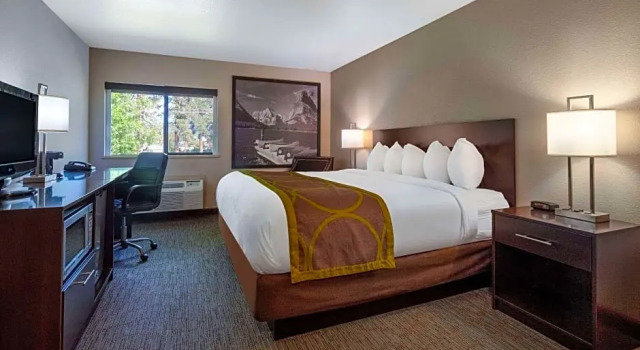Номер Standard Super 8 By Wyndham St. Regis