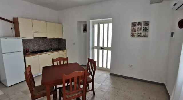 Casa Vacanze La Cantinetta Via Montesanto, Book Hotel Peschici Foresta Umbra