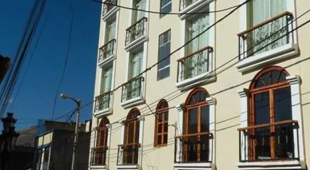 Suite Independencia Puno, Забронировать Отель Отели и гостиницы Пуно, рядом с Conde de Lemos Balcony, Отель