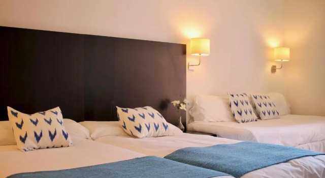 Трёхместный номер Standard Hostal Jakiton