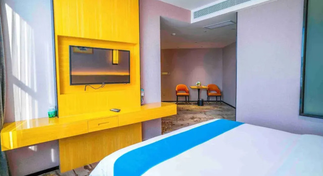 Номер Luxury Yuntai Guanjing International Hotel
