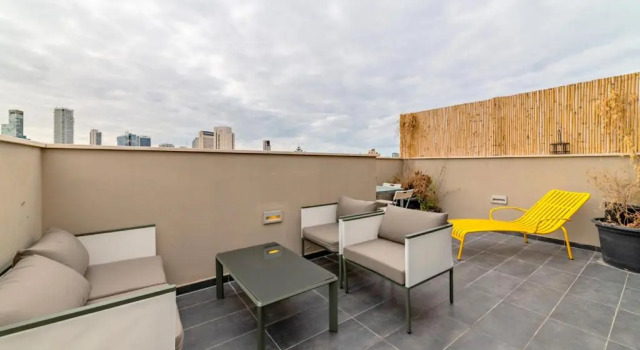 Beautiful Penthouse 5* next to Rothschild Blvd, Забронировать Отель Тель-Авив Тель-Авивский округ, рядом с Площадь Рабина
