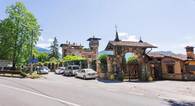 Villa Gaeta luxury apartment sleeps 8 guests, Buchen Sie Ferienwohnung Hotels in San Siro mit Pool, Schwimmbad