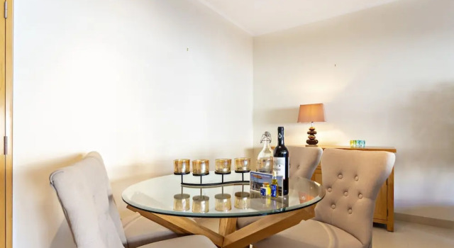 CB Ocean Breeze- Cabanas Beach, Rezerwuj Apartament Hotele w Algarve z parkingiem, Parking