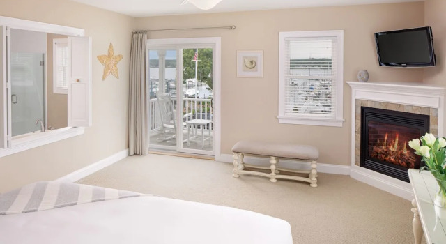 Двухместный номер Deluxe Inn at Harbor Hill Marina