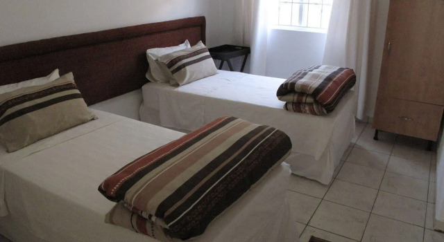 The Crescent Guesthouses - BnB/Self Catering, Забронировать Отель Отели Дурбана с бассейном, рядом с Life Entabeni Hospital, Бассейн