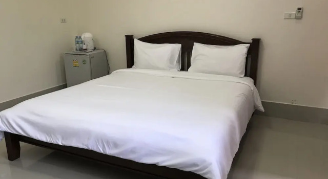Baan Mek Lom