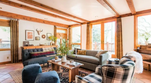 Nightstar by AvantStay Charming Rustic Cabin w Large Balcony Sauna, Varaa Lomakoti Park City 