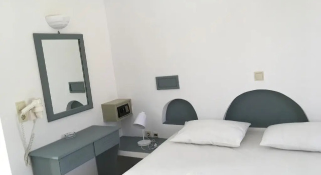 Студия Camares Studios