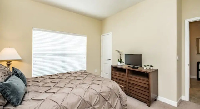 Townhome in Champions Gate Resort 2827, Забронировать Курортный отель Отели Фор Корнерз с бассейном, Бассейн