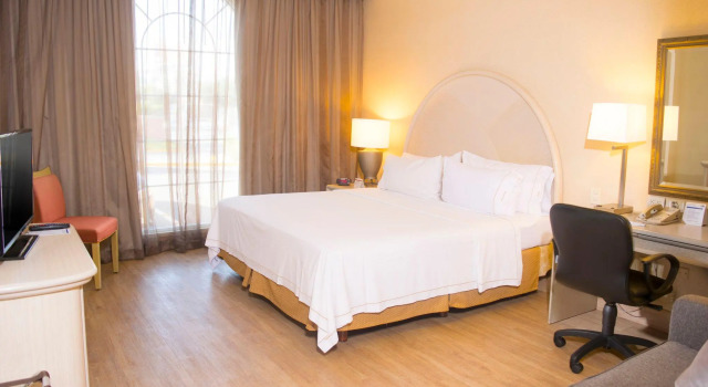 Двухместный номер Standard Holiday Inn Express Monterrey Galerias-San Jeronimo by IHG