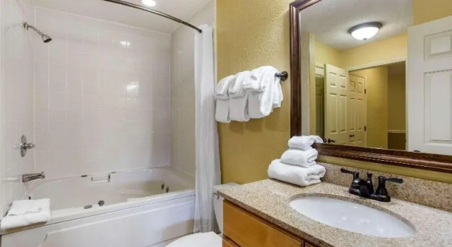 Номер Standard с балконом Bluegreen Vacations Blue Ridge Village, an Ascend Collection Resort