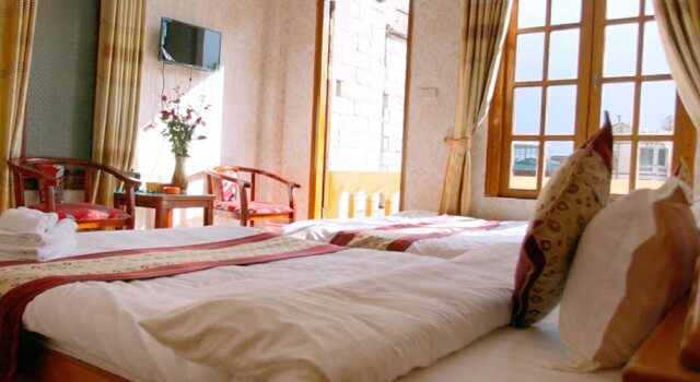 Sapa Sunflower Hotel, Забронировать Отель Шапа Лаокай, рядом с Рынок Сапа