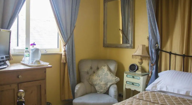 Одноместный номер Standard Albert & Victoria Guest house