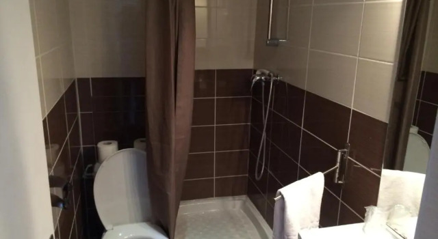 Одноместный номер Standard Hipotel Paris Voltaire Bastille