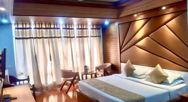 Номер Superior с видом на озеро Dynasty Resort