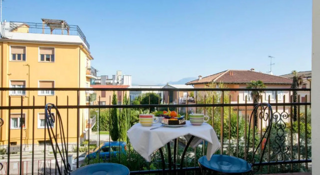 Апартаменты Villa Mimosa Apartments