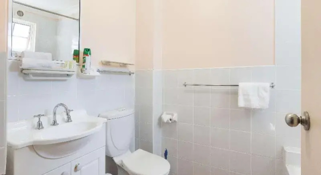 Трёхместный номер Standard SureStay Hotel by Best Western, New Inn Richmond