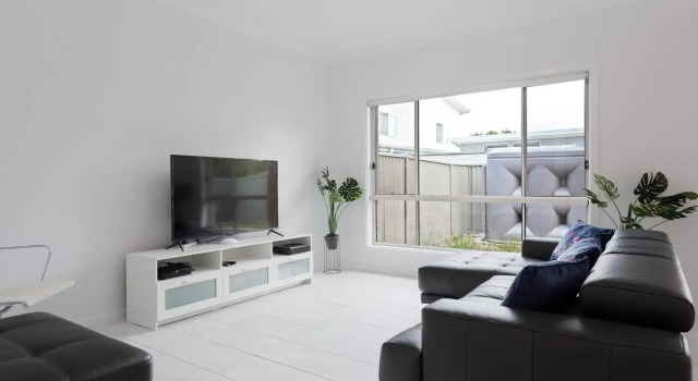 5b Bent Street large house with ducted air con foxtel and wifi, Забронировать Отель Фингал-Бей Port Stephens