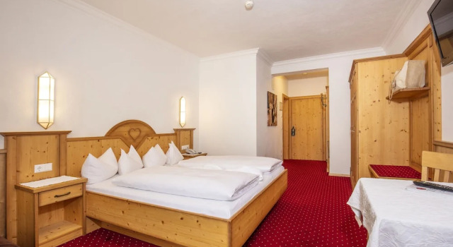 Двухместный номер Standard с балконом Hotel Serles