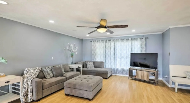 Apollo Beach Waterfront Retreat w/ Boat Dock!, Book Feriehus Villaer i Apollo Beach, Villa