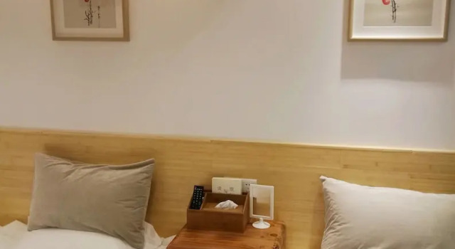 Семейный номер Standard с балконом Suzhou Leisure Guest House