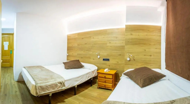 Номер Standard Hotel Les Neus