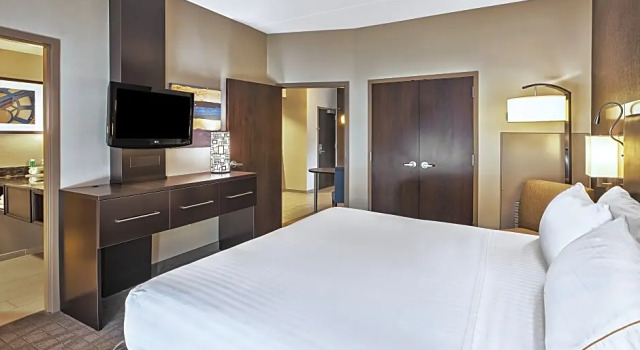 Двухместный люкс c 1 комнатой Holiday Inn Express & Suites Dayton South - I-675 by IHG