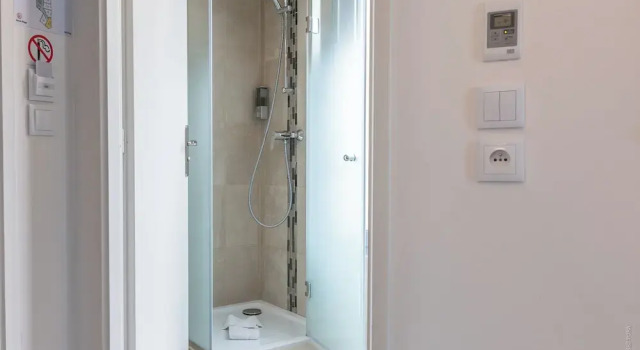 Трёхместный номер Superior Hôtel Versailles Chantiers
