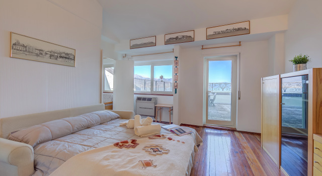 Rooftop On Stresa Lake View, Забронировать Дом для отпуска Коттеджи Пьемонта, Коттедж
