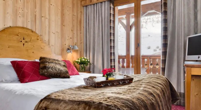 Chalet Hotel Les Sorbiers, Забронировать Шале Виллы Овернь-Рона-Альпы, Вилла
