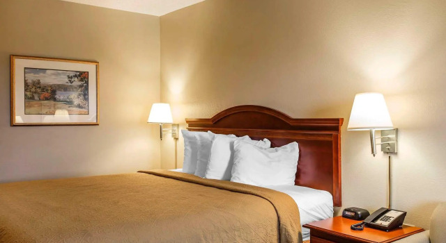 Номер Standard Quality Inn Airport - Southeast