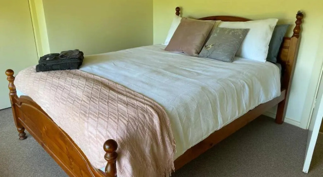 Victoria House- Great location, Book Hotel Corowa Murray River