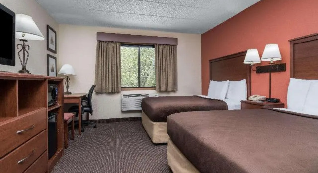 Номер Standard AmericInn by Wyndham Tofte Near Lake Superior
