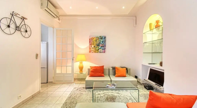 Bright and Beautiful Apartment, 10 Mins From Palais & Croisette