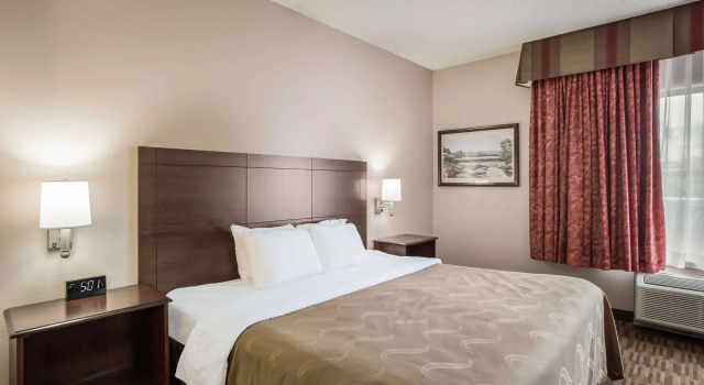 Двухместный люкс Quality Inn & Suites Lawrence - University Area