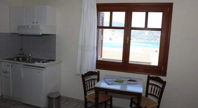 Студия Pleoussa Studio and Apartments