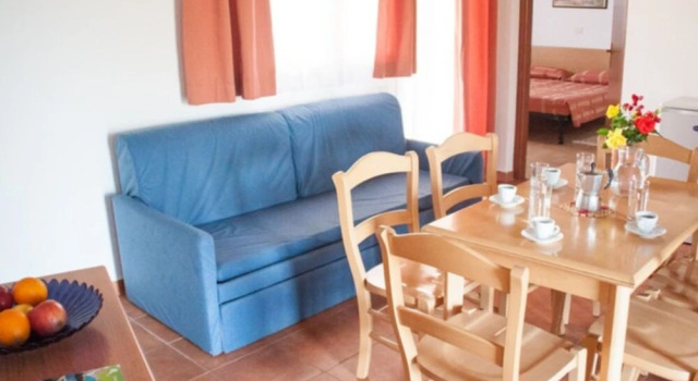 Carefully Furnished Bungalow With 2 Bathrooms, 7km From Pula, Prenota Casa vacanze Ville a Valbandon, Villa