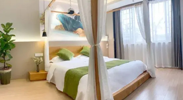 Suite Lead Cinema Hotel