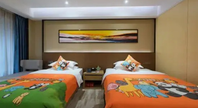 Семейный номер Standard Landmark International Hotel