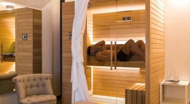 Snob Luxury Suite